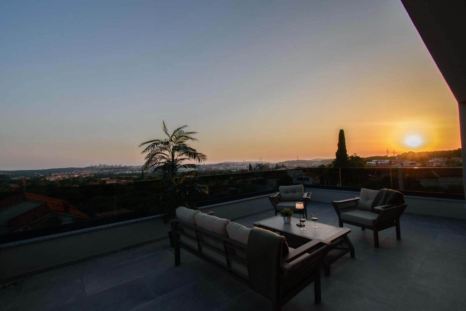Vila Luxury Sabina With A View Of
