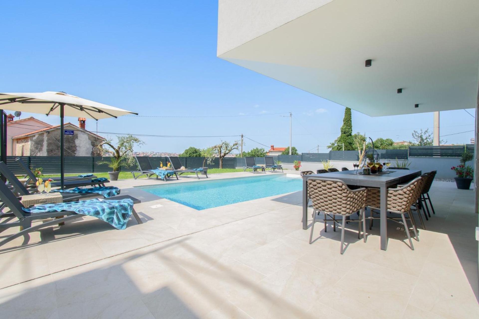 Luxury Sabina With A View Of