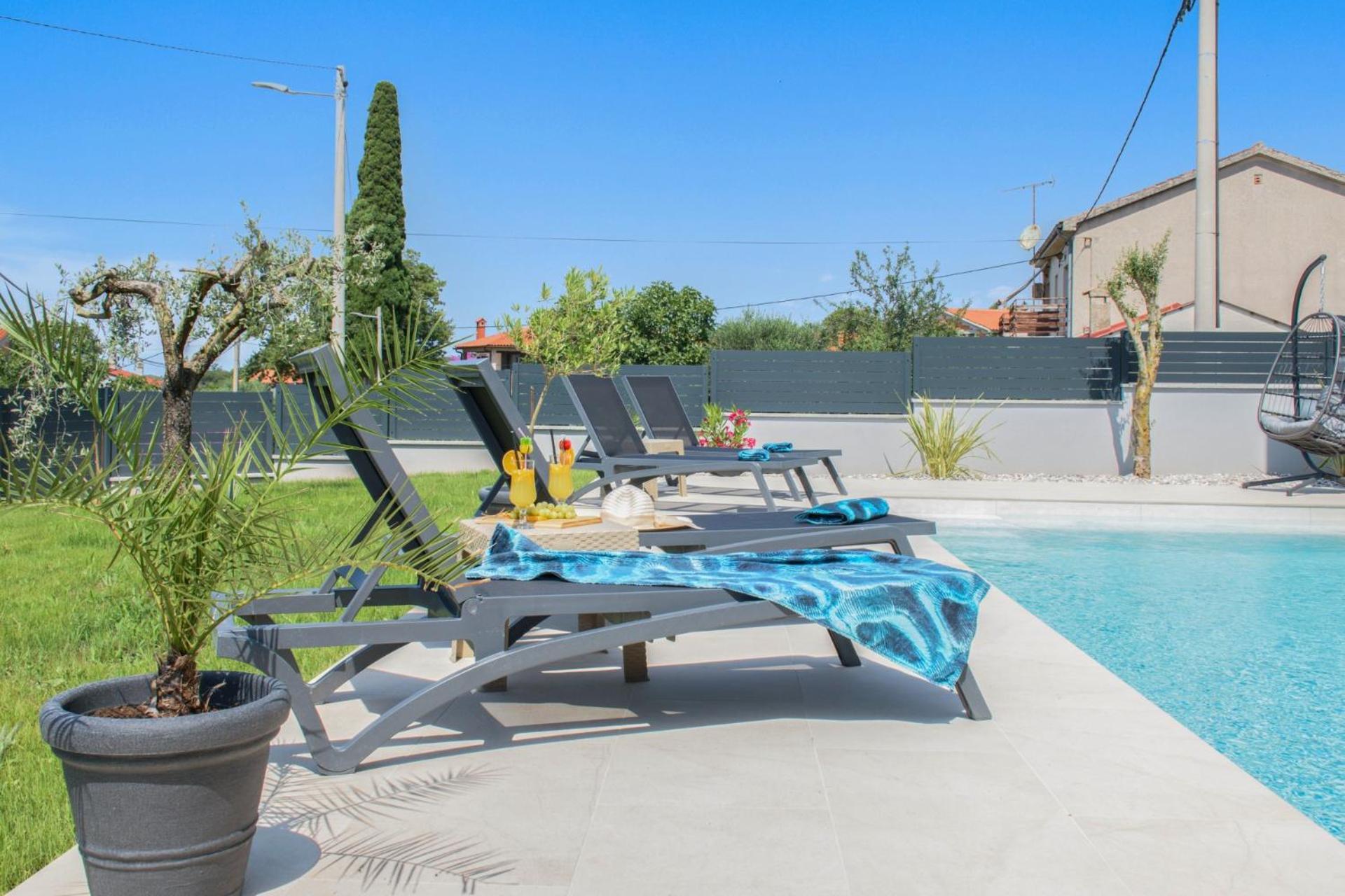 Luxury Sabina With A View Of Vila